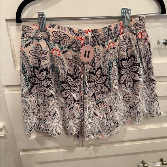 Parker Pants - Parker Cream Paisley Lace-Trim Shorts